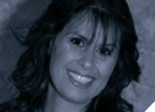 ÂNGELA DE MOURA FERREIRA DANILEVICZ