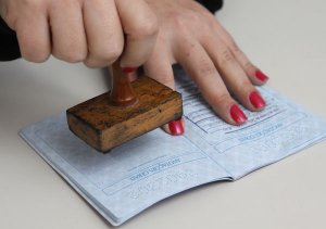 DECISÃO JUDICIAL - EMPRESAS SE DESONERAM DO RECOLHIMENTO DA MULTA ADICIONAL SOBRE O FGTS