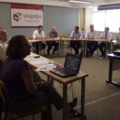 Grupo de Trabalho da Revitalização do Centro Histórico, durante reunião realizada no Sindpoa, dia 06/03/2012