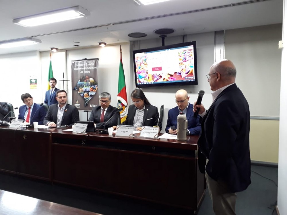 Em audiência pública, Sindha defende tributação única para gastronomia e hotelaria no RS