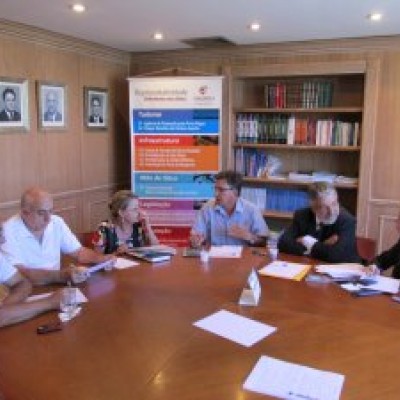 Reunião sobre o acordo de 2013