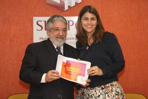 Turismo como estratégia de desenvolvimento - Manuela D’Avila foi a ultima candidata a receber propostas do Sindpoa