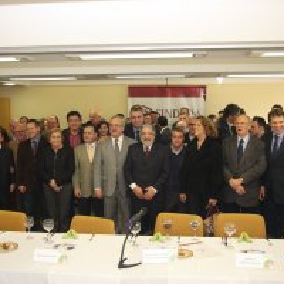 Categoria mais perto do Legislativo gaúcho - Deputados estaduais prestigiaram encontro no Sindpoa