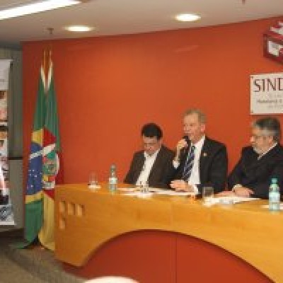 José Fortunati no Sindpoa - Parceria com a entidade foi destacada