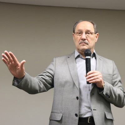 “Fazer diferente é o que o Sindha faz com o turismo do Estado”, diz Sartori em homenagem