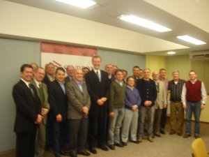 Diretores do SINDPOA e SHPOA receberam, na sede da Entidade, o Vice-Prefeito e o Secretário Extraordinário da Copa 2014 Diretores do SINDPOA e SHPOA receberam, na sede da Entidade, o Vice-Prefeito e o Secretário Extraordinário da Copa 2014