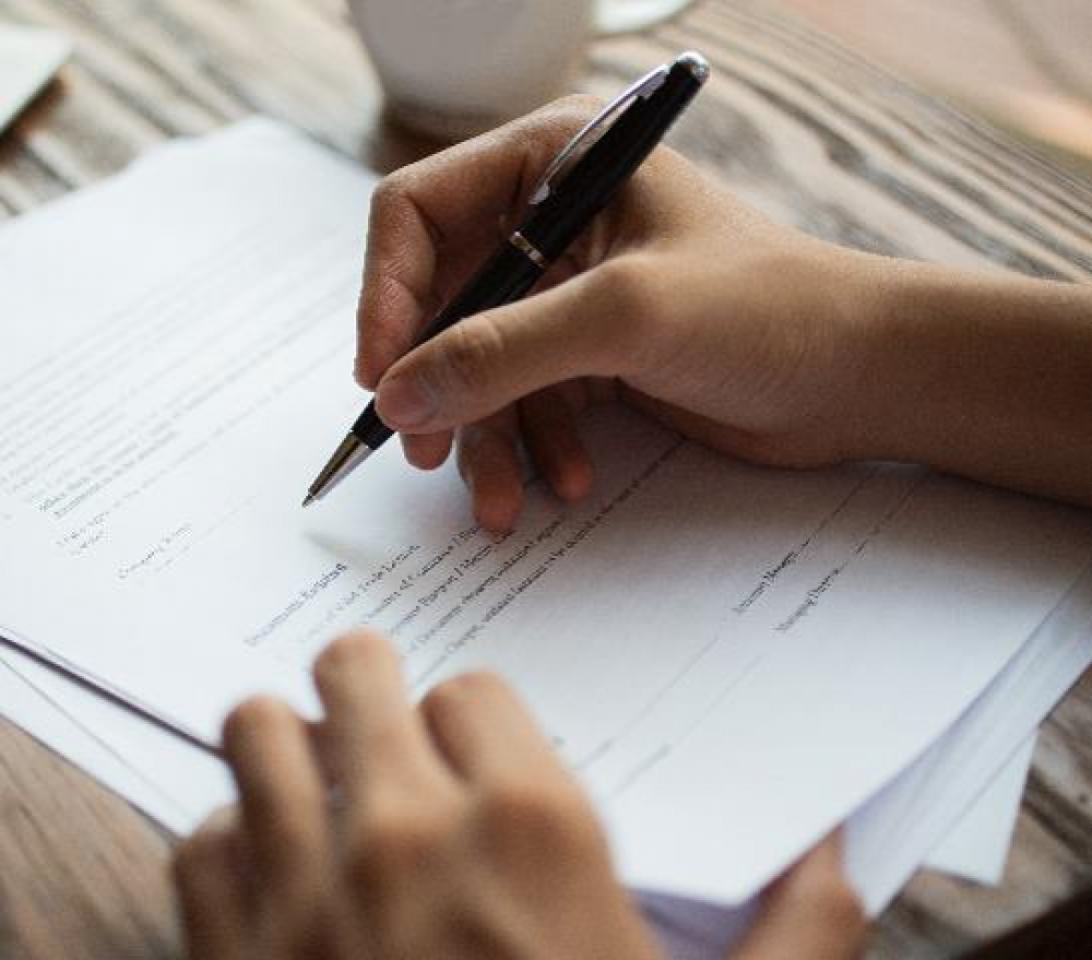 Novo decreto da prefeitura mantém fechamento de bares e restaurantes