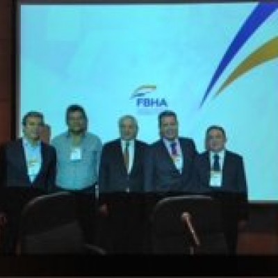 Pedro de Lamare, presidente do SindRi;, klayton Machado, presidente do SindHobar, de Brasília; Roberto Veloso, chefe da Assessoria Parlamentar da CNC; Alexandre Sampaio, presidente da FBHA e Manoel Linhares, presidente do Sindhoteis Ceará