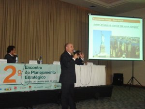 Daniel Antoniolli, presidente do SINDPOA, no 2º Encontro de Planejamento Estratégico - Centro, um cenário para 10 anos.