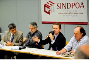 Presidente da Câmara na reunião de diretoria - Foi convidar Sindpoa para debater novo código