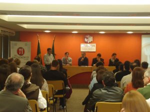 Em outubro passado, os proprietários de 50 Restaurantes integrantes do Pólo Gastronomico reuniram-se, na sede do SINDPOA, para lançamento do Circuito Gourmet de Porto Alegre. Em outubro passado, os proprietários de 50 Restaurantes integrantes do Pólo Gastronomico reuniram-se, na sede do SINDPOA, para lançamento do Circuito Gourmet de Porto Alegre.